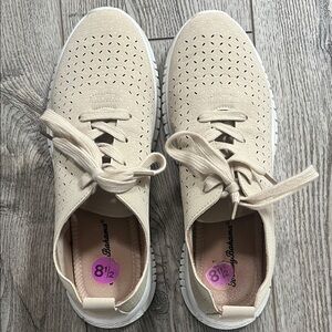 Steve Madden Women's Beige Lace-Up Sneakers